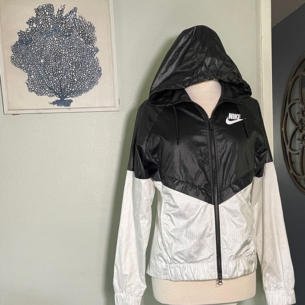 Nike Women's Two-Tone Hooded Utility Jacket